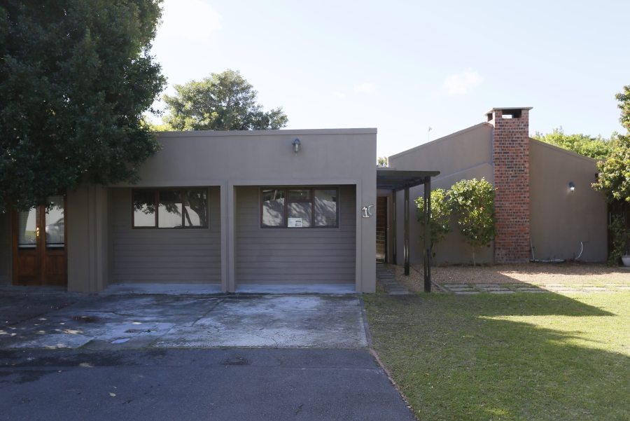 To Let 4 Bedroom Property for Rent in Tokai Western Cape
